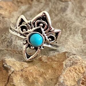 5/$10❤️❤️❤️New Silver Tone Zinc Alloy Faux Turquoise Ring